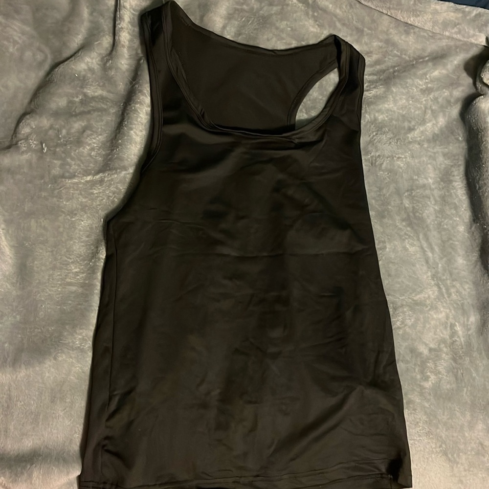 Men’s black tank top/wife beater